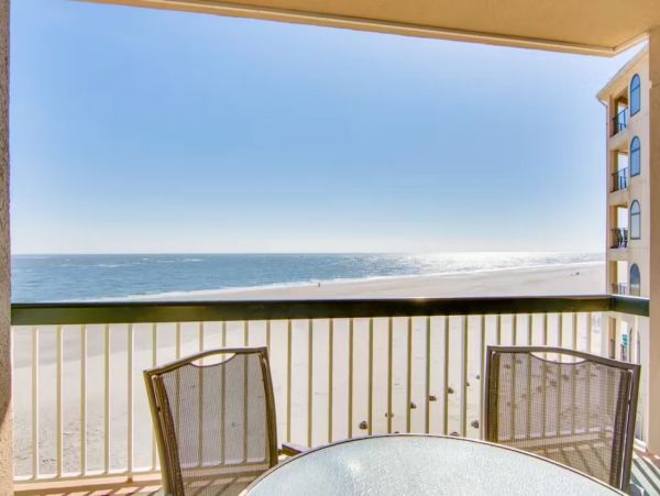 Oceanfront Vacation Condo in Isle of Palms Sleeps 6
