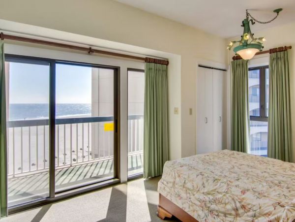 Oceanfront Vacation Condo in Isle of Palms Sleeps 6