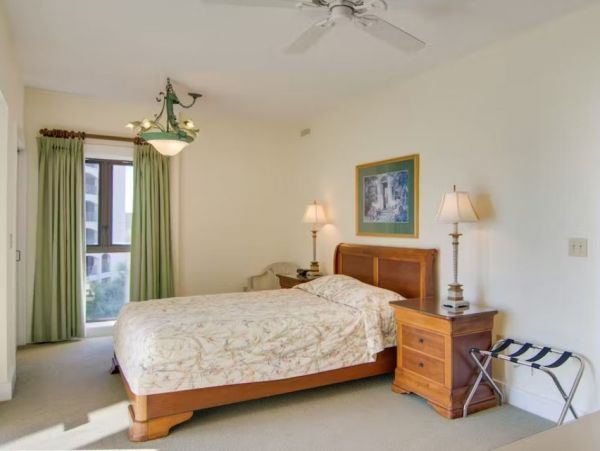 Oceanfront Vacation Condo in Isle of Palms Sleeps 6