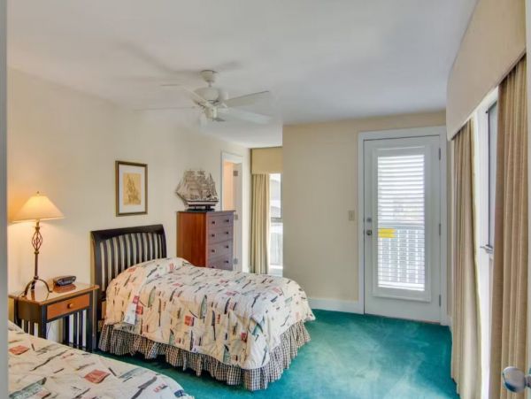 Oceanfront Vacation Condo in Isle of Palms Sleeps 6