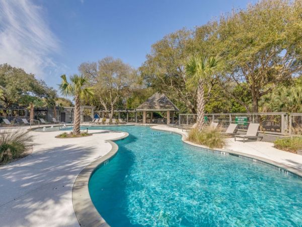Oceanfront Vacation Condo in Isle of Palms Sleeps 6