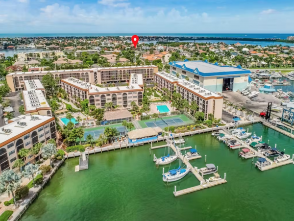 Marco Island Condo 1048124