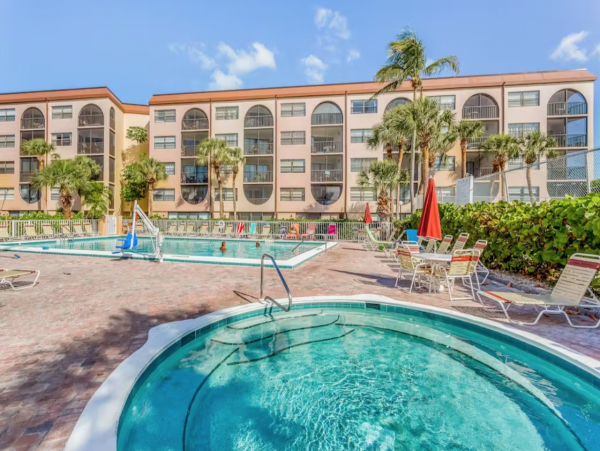 Marco Island Condo 1048124