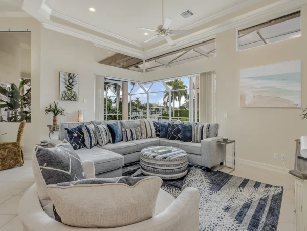 Stunning Vacation Home Marco Lovely Style Pool