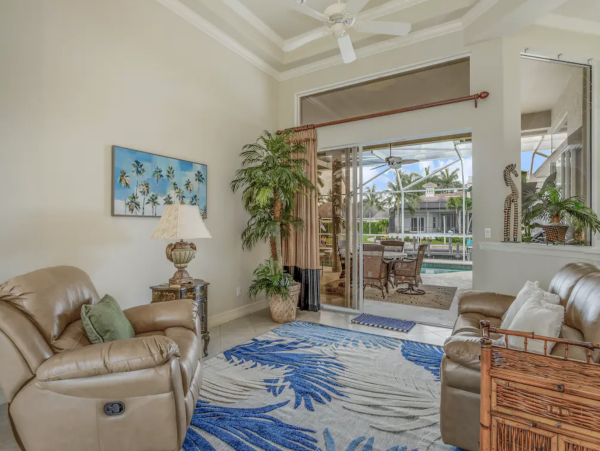 Stunning Vacation Home Marco Lovely Style Pool