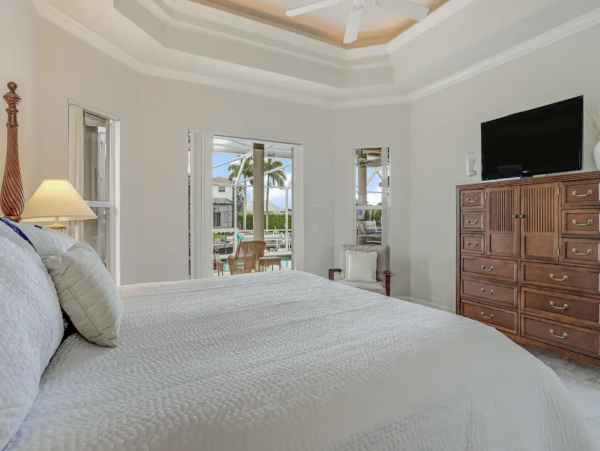 Stunning Vacation Home Marco Lovely Style Pool
