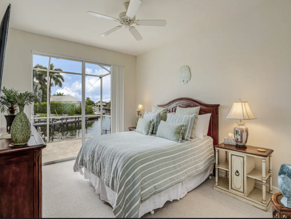 Stunning Vacation Home Marco Lovely Style Pool