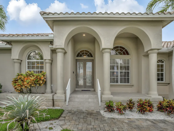 Stunning Vacation Home Marco Lovely Style Pool