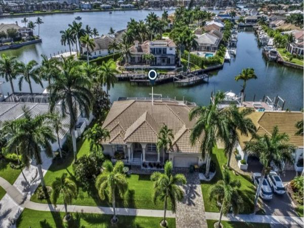 Stunning Vacation Home Marco Lovely Style Pool