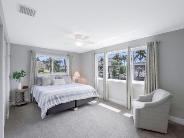 Canal Front Luxury 4 Bedroom Pool Home on Marco Island