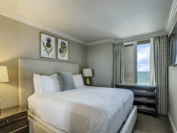 Five Star Resort Style Vacationing on Magnificent Marco Island