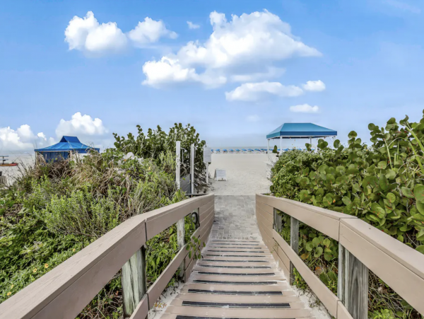 Five Star Resort Style Vacationing on Magnificent Marco Island