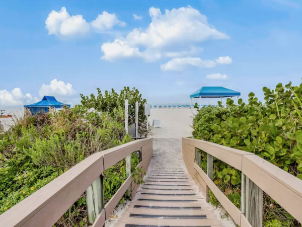 Marco Island Condo 1048135