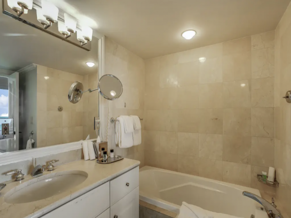 Marco Island Luxury Vacation Condo Views Amenities Beach