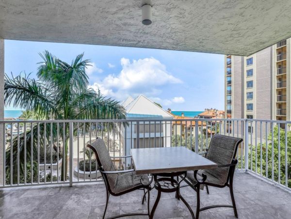 Gorgeous Marco Island 2 Bedroom Vacation Condo