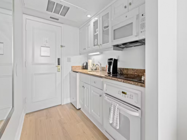 Gulf-Front Vacation Condo in Marco Island