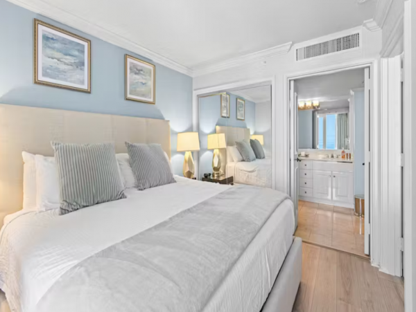 Gulf-Front Vacation Condo in Marco Island