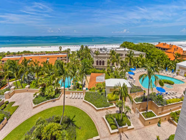 Gulf-Front Vacation Condo in Marco Island