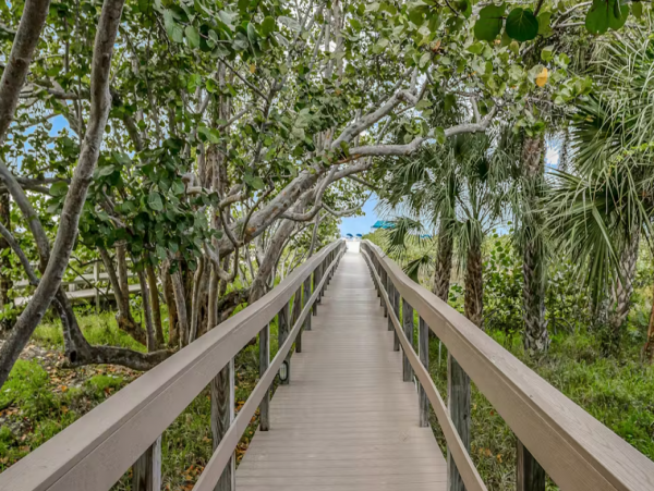 Gulf-Front Vacation Condo in Marco Island