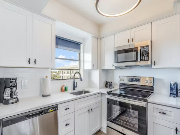 A Lovely Upscale Marco Condo