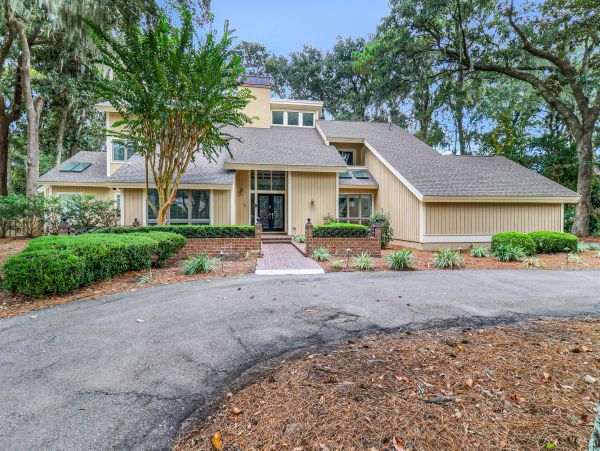 Four Bedroom Pet-Friendly Vacation Rental with Private Pool  Hilton Head Luxury Home