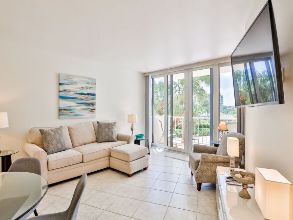 Marco Island Vacation Condo 2 Bedroom, Pool & Fitness Center