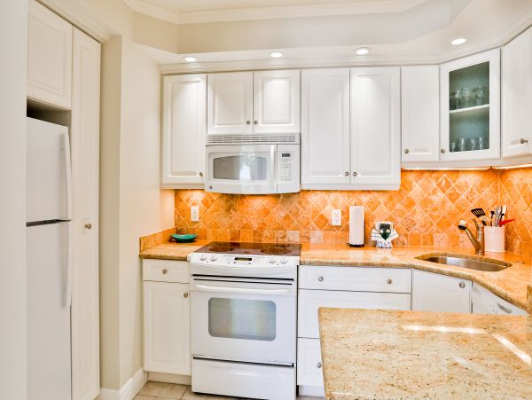 Marco Island Vacation Condo 2 Bedroom, Pool & Fitness Center