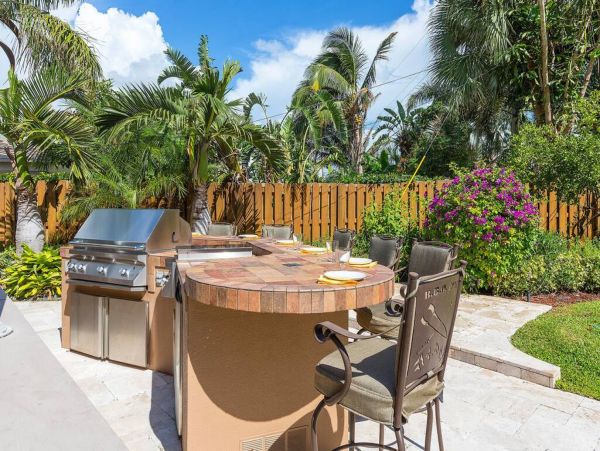 Four-Bedroom Boca Raton Vacation Home with Pool Your Coastal Luxe Retreat