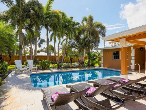 Four-Bedroom Boca Raton Vacation Home with Pool Your Coastal Luxe Retreat