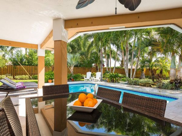 Four-Bedroom Boca Raton Vacation Home with Pool Your Coastal Luxe Retreat