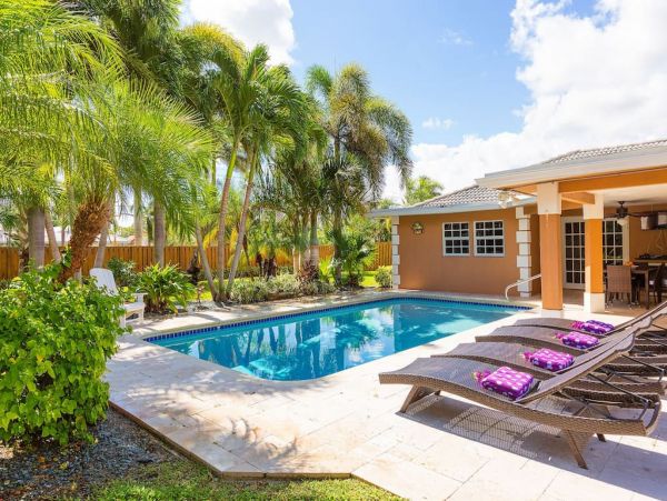 Four-Bedroom Boca Raton Vacation Home with Pool Your Coastal Luxe Retreat