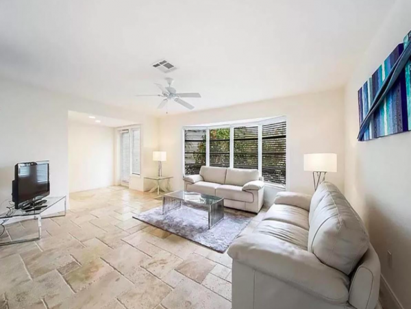 Four bedroom 3 Bathroom Villa