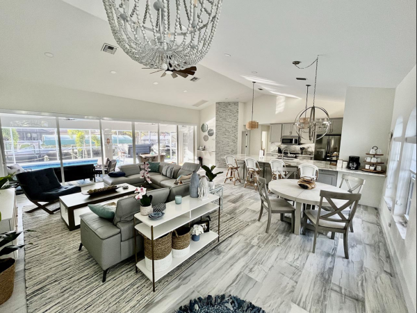 Cape Coral Top Exclusive Luxury Four Bedrom Home