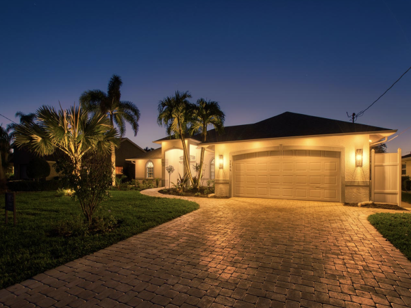 Cape Coral Top Exclusive Luxury Four Bedrom Home