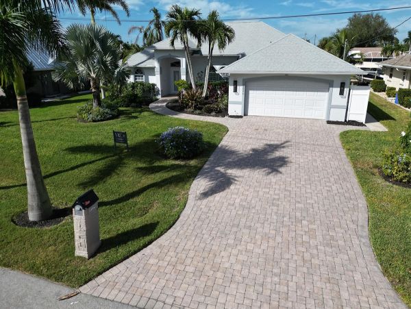 Cape Coral Top Exclusive Luxury Four Bedrom Home