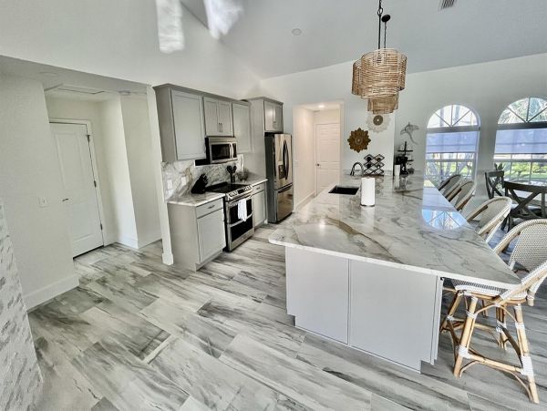 Cape Coral Top Exclusive Luxury Four Bedrom Home