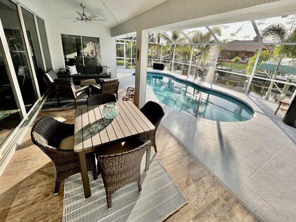 Cape Coral Top Exclusive Luxury Four Bedrom Home