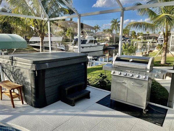 Cape Coral Top Exclusive Luxury Four Bedrom Home