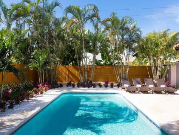 Boca Raton Vacation Pool Home Four Bedroom