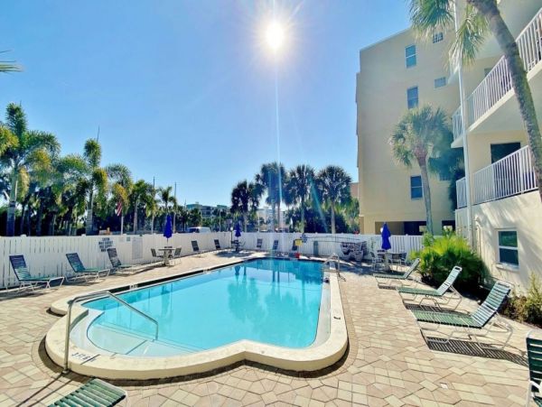 Gulf Front Indian Shores Vacation Condo Two Bedroom