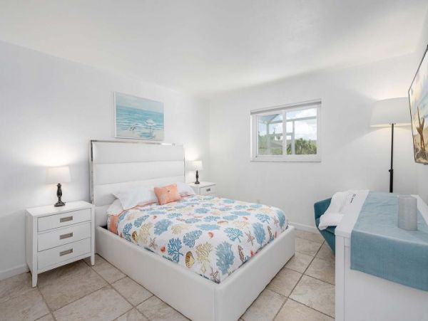 Canal-Front Vacation Villa in Cape Coral with Pool & Dock