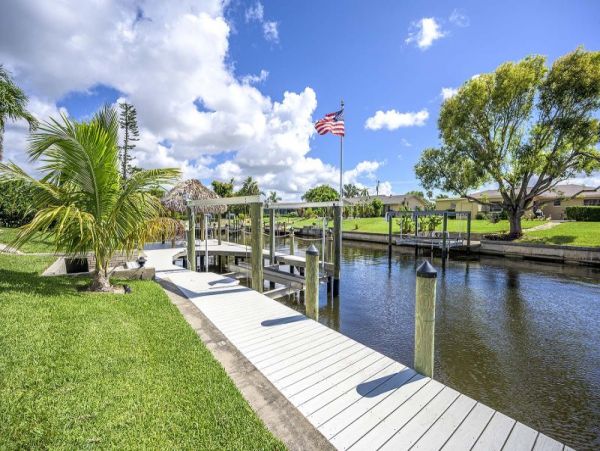 Canal-Front Vacation Villa in Cape Coral with Pool & Dock