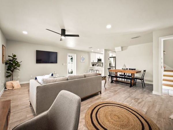 Luxury Jacksonville Beach Oceanfront Vacation Rental 4-Bedroom Coastal Retreat with Panoramic Views