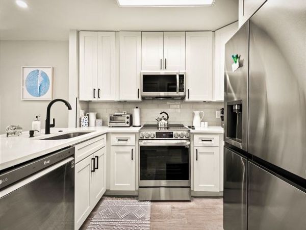 Luxury Jacksonville Beach Oceanfront Vacation Rental 4-Bedroom Coastal Retreat with Panoramic Views