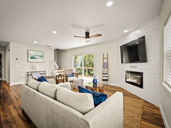Luxury Jacksonville Beach Oceanfront Vacation Rental 4-Bedroom Coastal Retreat with Panoramic Views
