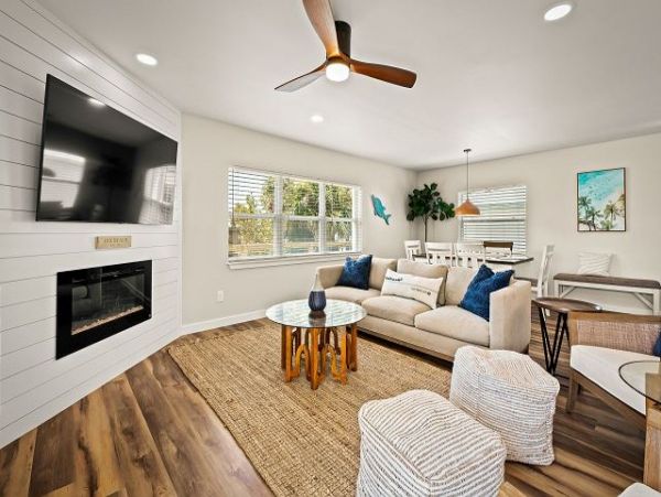 Luxury Jacksonville Beach Oceanfront Vacation Rental 4-Bedroom Coastal Retreat with Panoramic Views
