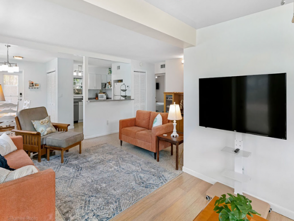 Lovely 3 Bedroom Home Sleeps 7 Guests