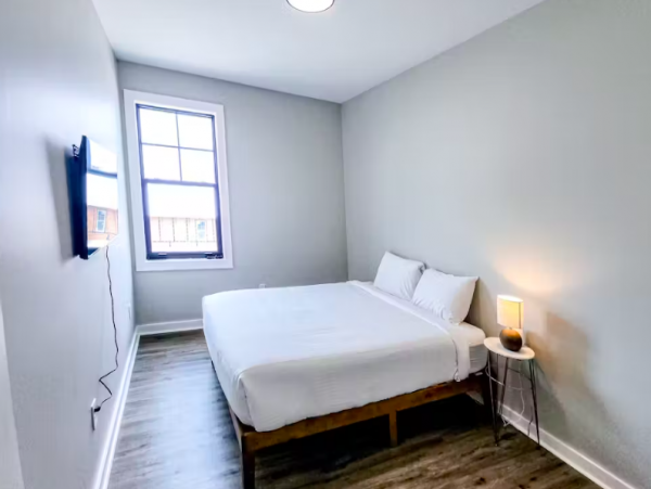 Dog friendly duplex with 2 kitchens
