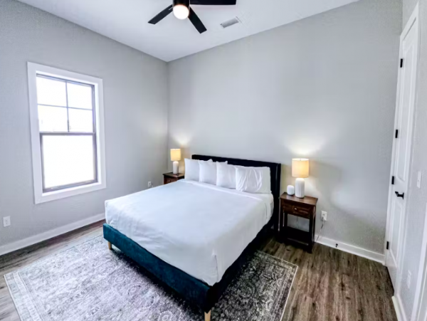 Dog friendly duplex with 2 kitchens