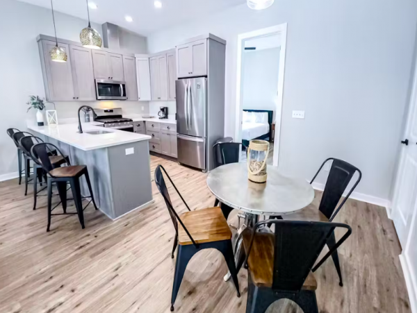 Dog friendly duplex with 2 kitchens